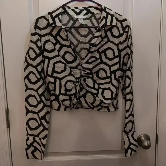 H&M Womens Patterned Blouse with Collar - Picture 2 of 8
